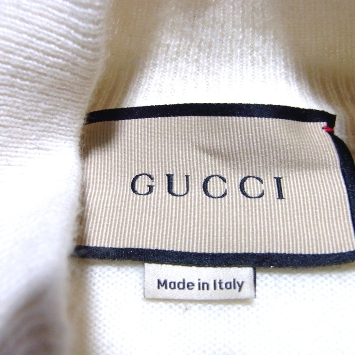 定価20万 GUCCI グッチ ロゴ パッチ カシミヤ タートルネック 定価20万 GUCCI グッチ ロゴ パッチ カシミヤ タートルネック