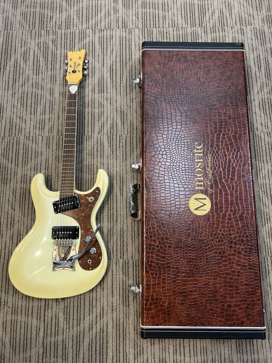Yahoo!オークション - 1円~ Mosrite エレキギター 黒雲製 Yahoo!オークション - 1円~ Mosrite エレキギター 黒雲製