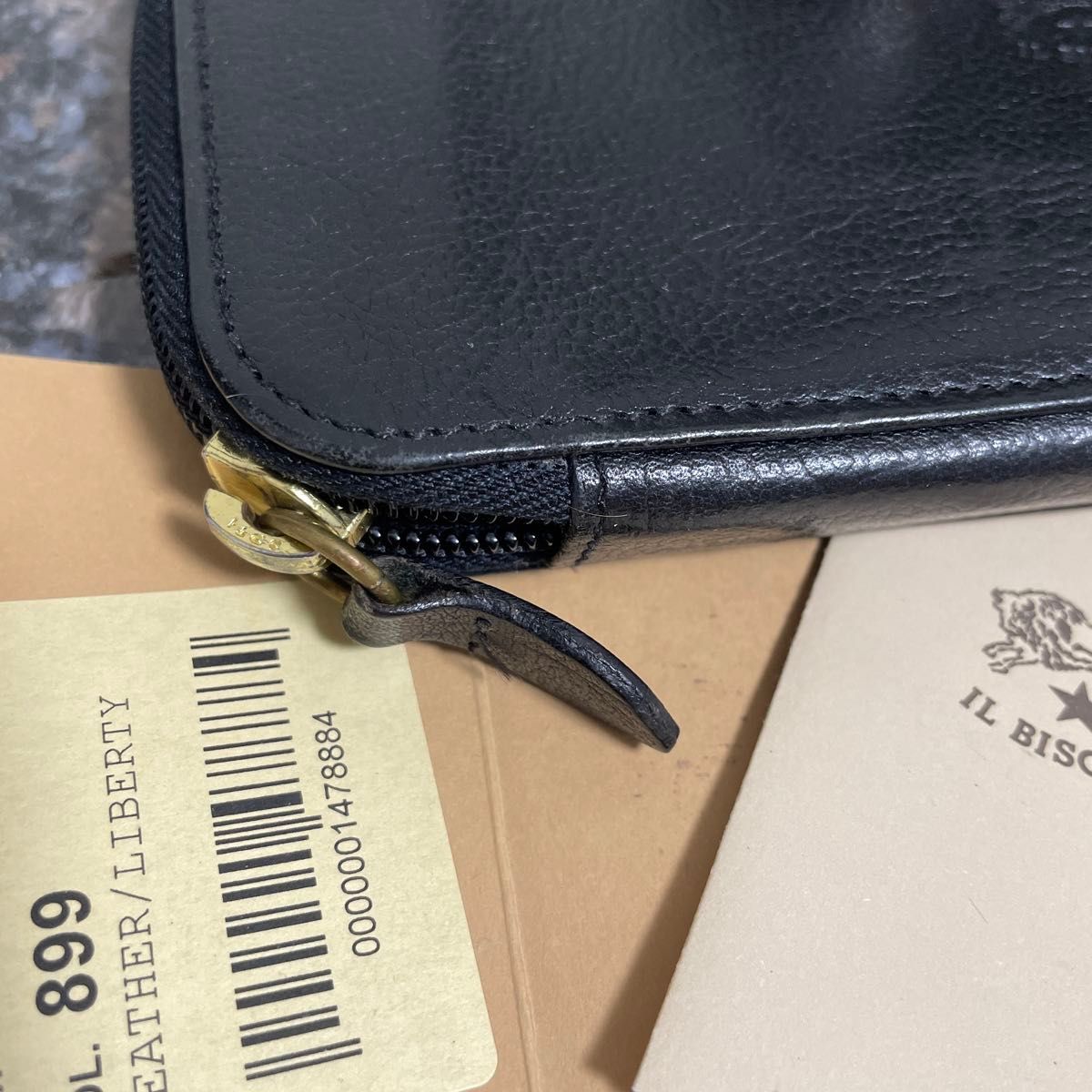 貴重 IL BISONTE×LIBERTY 長財布 ラウンドジップ 限定品 花柄 貴重 IL BISONTE×LIBERTY 長財布 ラウンドジップ 限定品 花柄