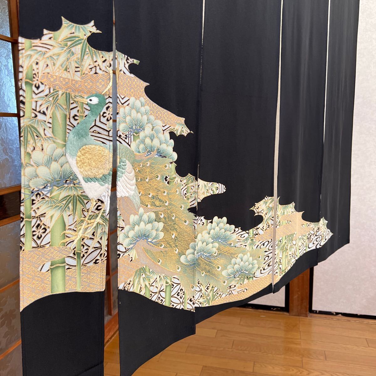 黒留袖 、鳳凰、正絹着物 リメイク のれん~暖簾! カーテン 黒留袖 、鳳凰、正絹着物 リメイク のれん~暖簾! カーテン