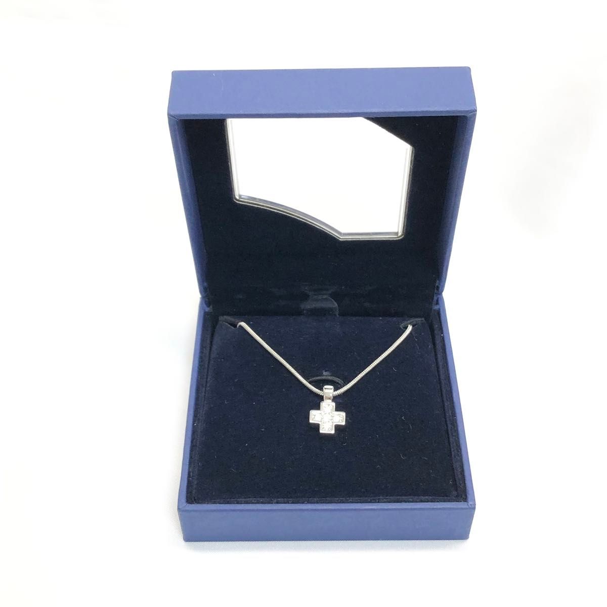 美品】 SWAROVSKI スワロフスキー ネックレス クロス シルバー 美品】 SWAROVSKI スワロフスキー ネックレス クロス シルバー