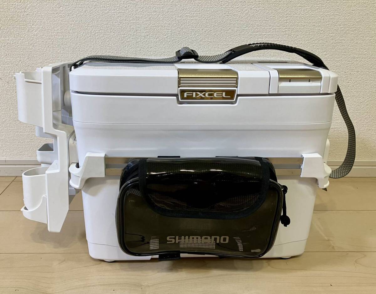 使用わずか超美品】シマノ クーラーボックス フィクセル 使用わずか超美品】シマノ クーラーボックス フィクセル