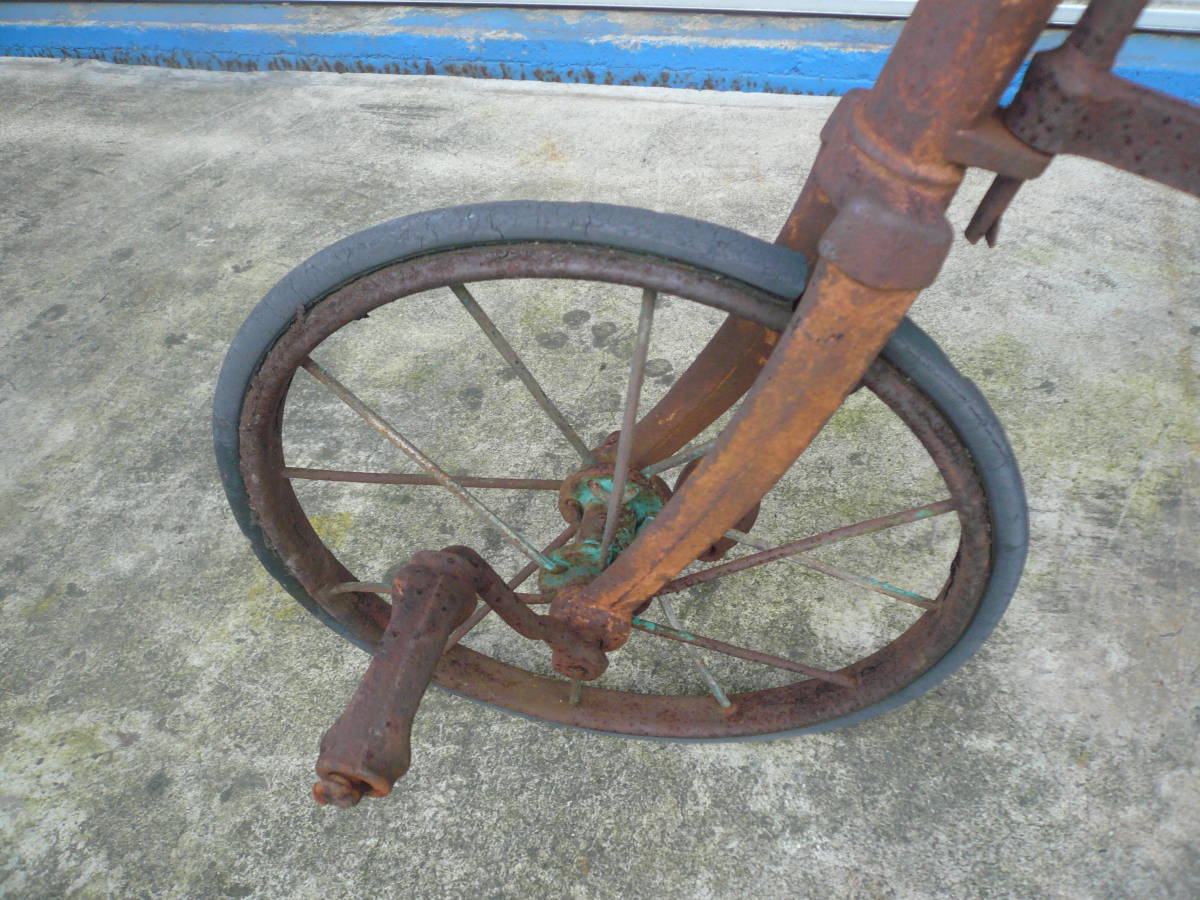  antique retro tricycle iron made period thing 