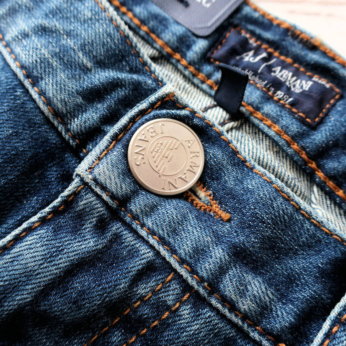 新品 未使用 アルマーニジーンズ ARMANI JEANS ストレッチ 新品 未使用 アルマーニジーンズ ARMANI JEANS ストレッチ