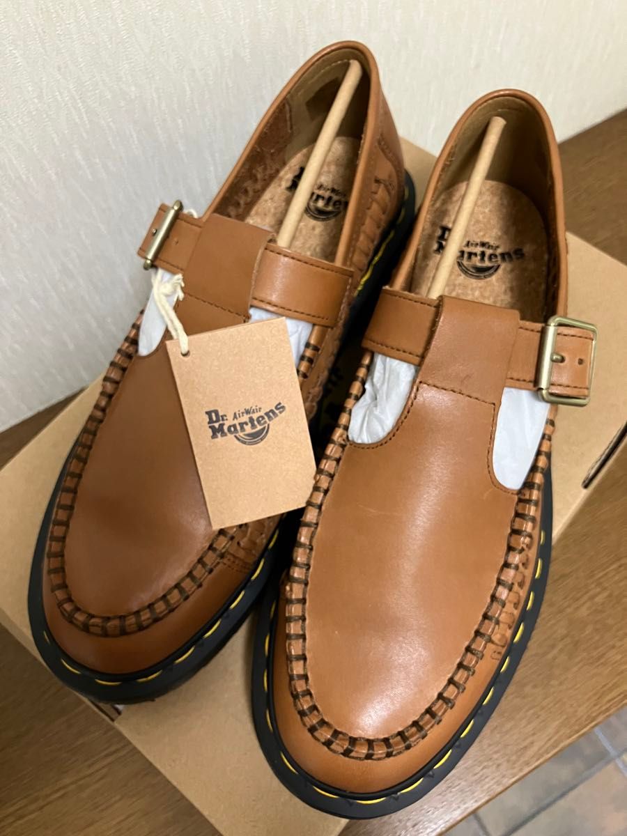 新品 Dr Martens ドクターマーチン ADRIAN Tバー シューズ 新品 Dr Martens ドクターマーチン ADRIAN Tバー シューズ