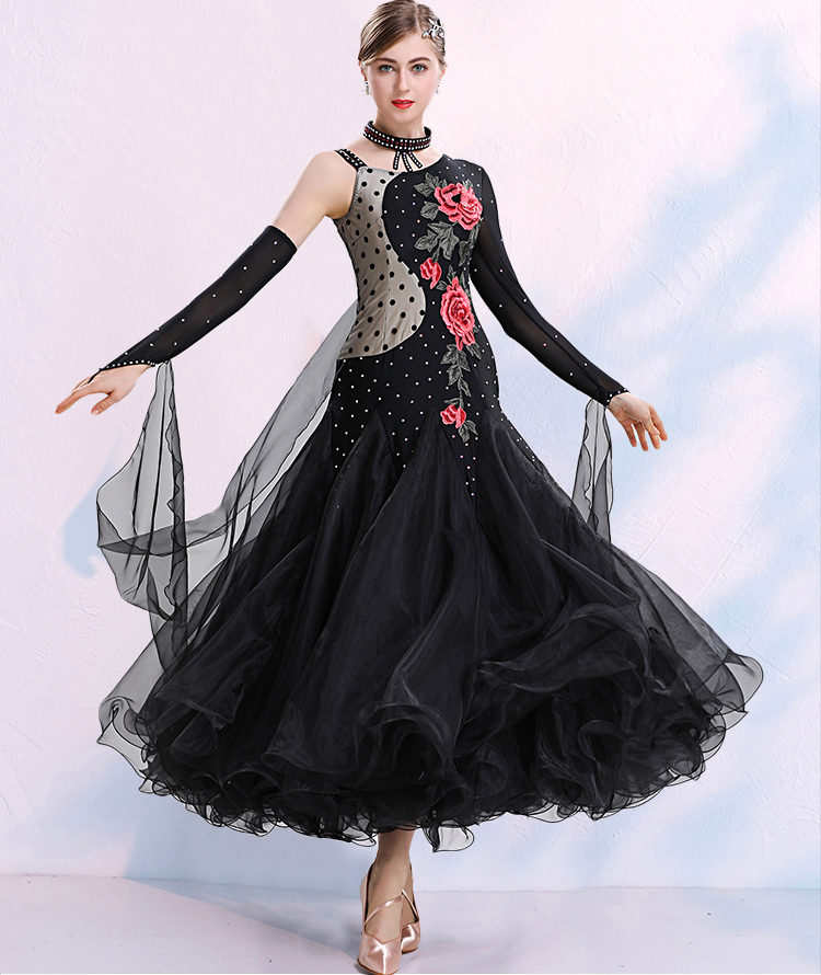 ③23K08即決☆美品☆Lサイズ【Chacott チャコット】赤/ドレープ ③23K08即決☆美品☆Lサイズ【Chacott チャコット】赤/ドレープ