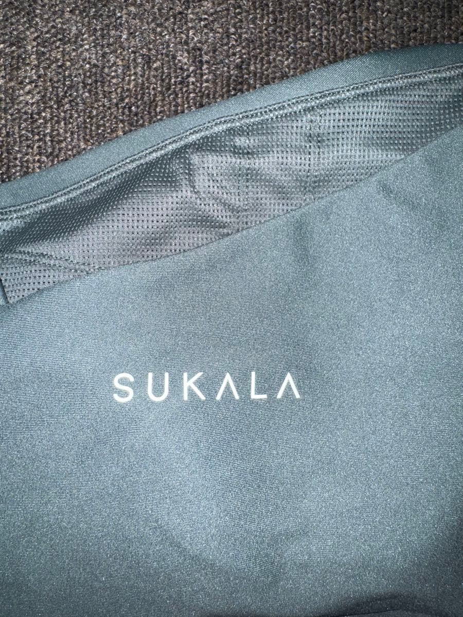 SUKALA】アシンメトリーギャザーブラトップ スカラ ヨガウェア SUKALA】アシンメトリーギャザーブラトップ スカラ ヨガウェア