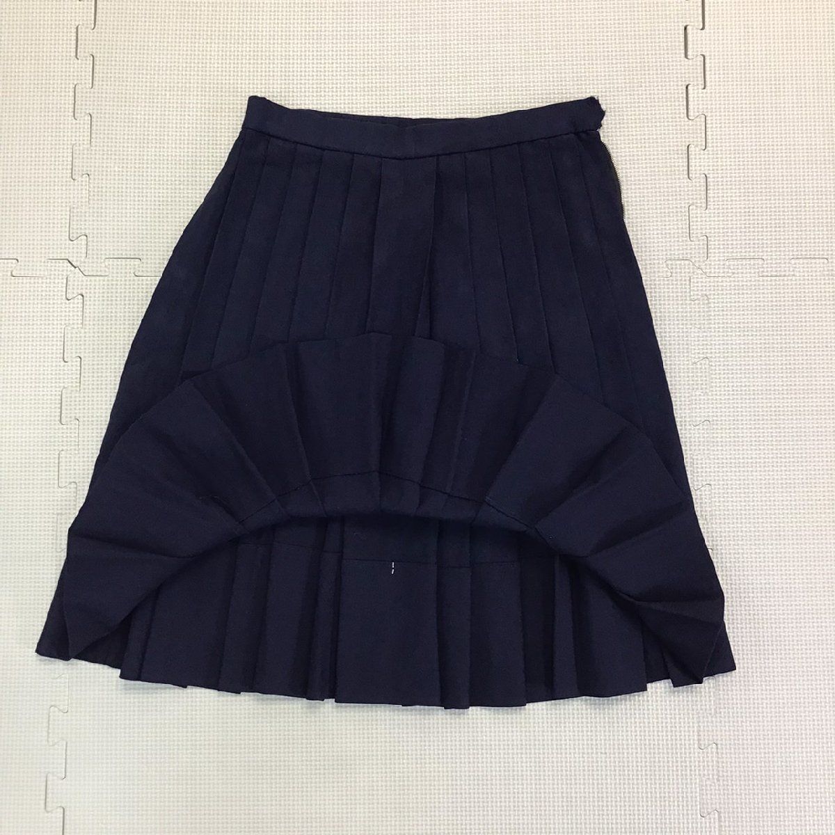 O156 (中古) 校名不明 セーラー服 上下セット /M/W64/L53 O156 (中古) 校名不明 セーラー服 上下セット /M/W64/L53