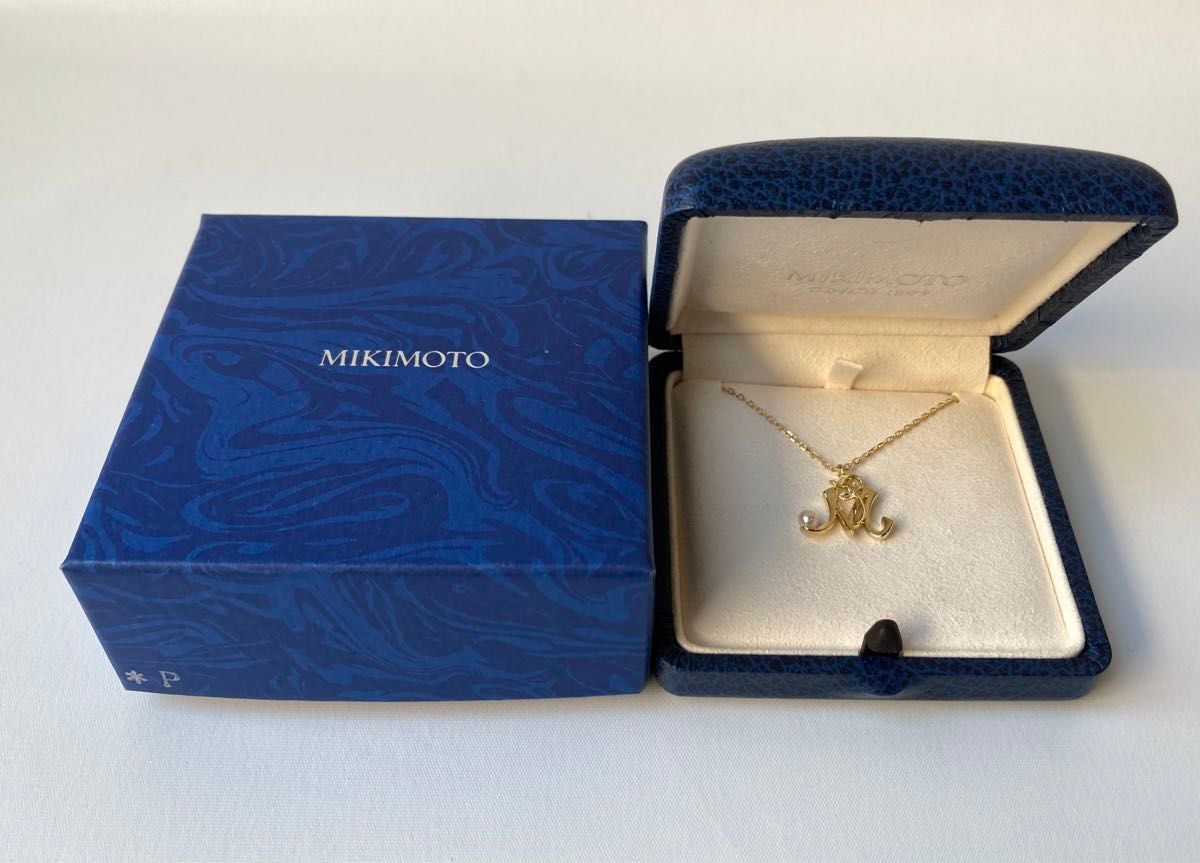 MIKIMOTO ミキモト 1Pパール 真珠 イニシャル「M」 リーフ MIKIMOTO ミキモト 1Pパール 真珠 イニシャル「M」 リーフ