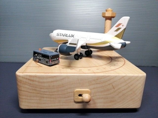 送料無料 スターラックス航空 木製オルゴール Music Box 音楽 送料無料 スターラックス航空 木製オルゴール Music Box 音楽