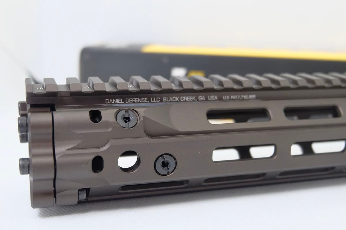 LDT Daniel Defense RISⅢハンドガード 9 5インチ FDE M-LOK LDT Daniel Defense RISⅢハンドガード 9 5インチ FDE M-LOK