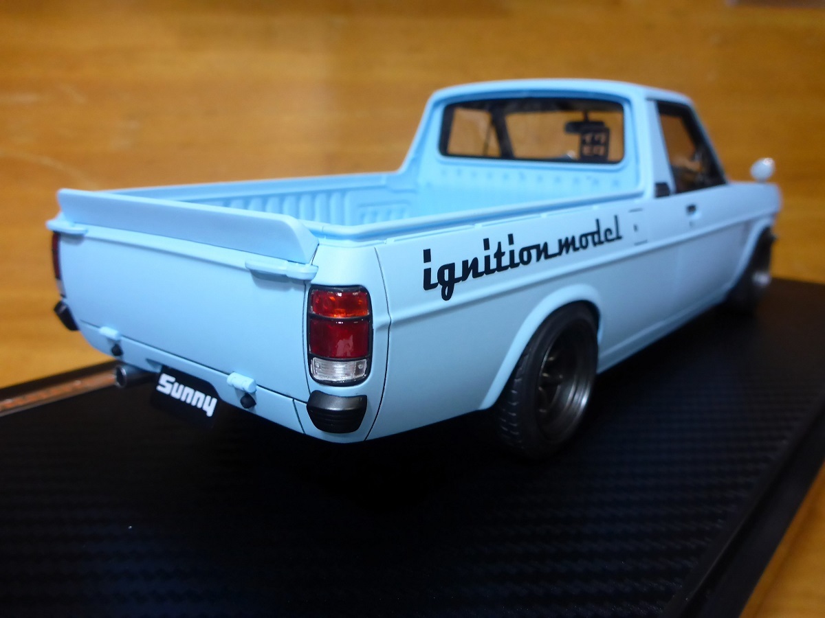 【逸品】 TRUCK SUNNY Ignitionmodel】1/18 B120 サニー Blue Light hpi・racing