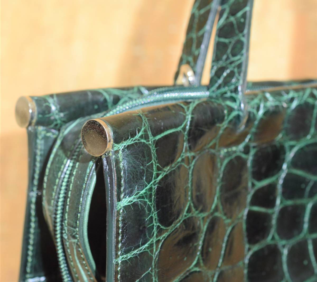 即決　最高級　クロコダイル　レザー　バッグ　鞄☆　イタリア製 マットクロコ　深緑　ダークグリーン_画像2