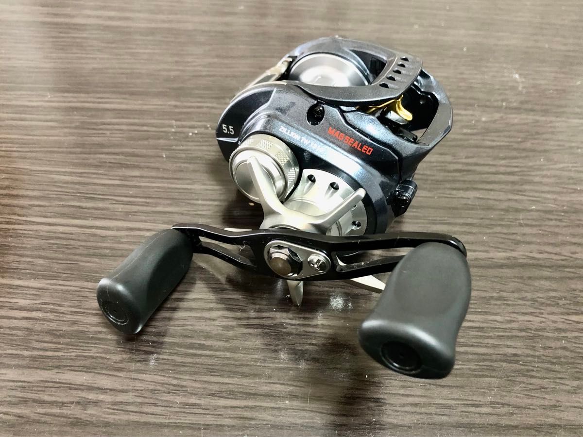 美品 ダイワ ジリオンTW 1516 右ハンドル ライト 5.5:1 巻物 ローギア DAIWA ZILLION 美品 ダイワ ジリオンTW 1516 右ハンドル ライト 5.5:1 巻物 ローギア DAIWA ZILLION