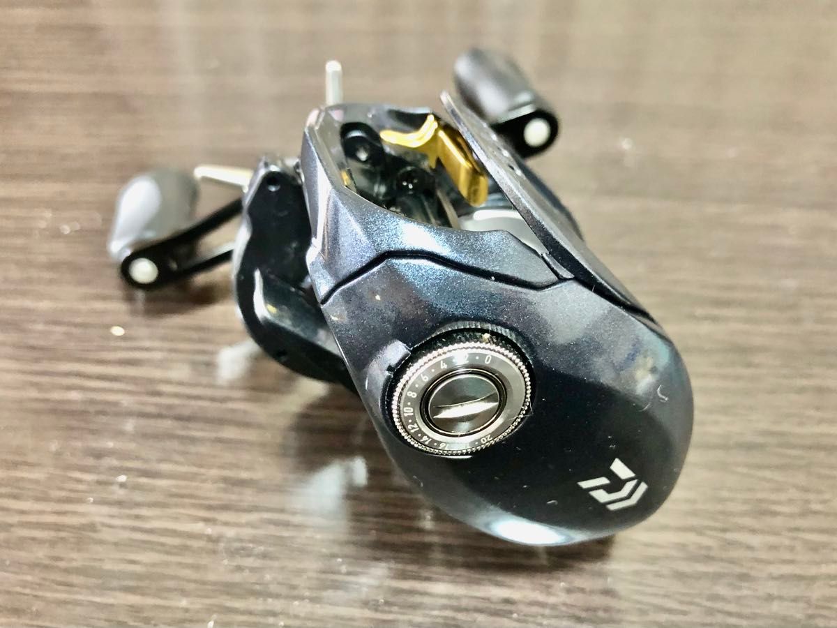 美品 ダイワ ジリオンTW 1516 右ハンドル ライト 5 5 1 巻物 美品 ダイワ ジリオンTW 1516 右ハンドル ライト 5 5 1 巻物