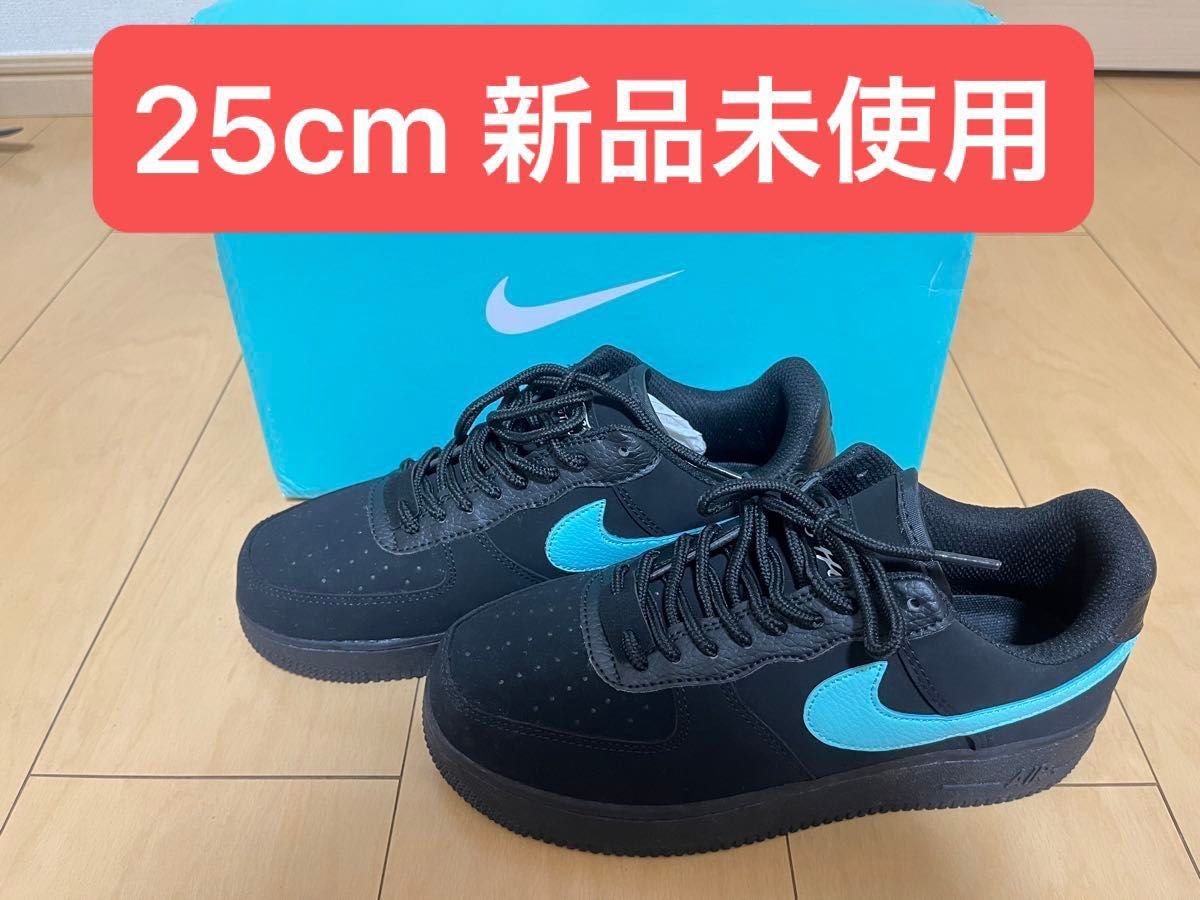 Tiffany & Co × Nike Air Force 1 Low Tiffany & Co × Nike Air Force 1 Low