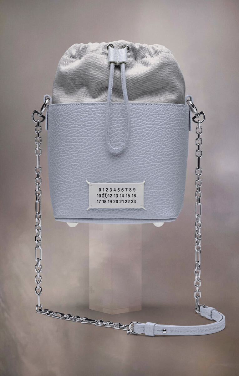 ペールブルー ブリーズ Maison Margiela 5AC バケットバッグ ペールブルー ブリーズ Maison Margiela 5AC バケットバッグ