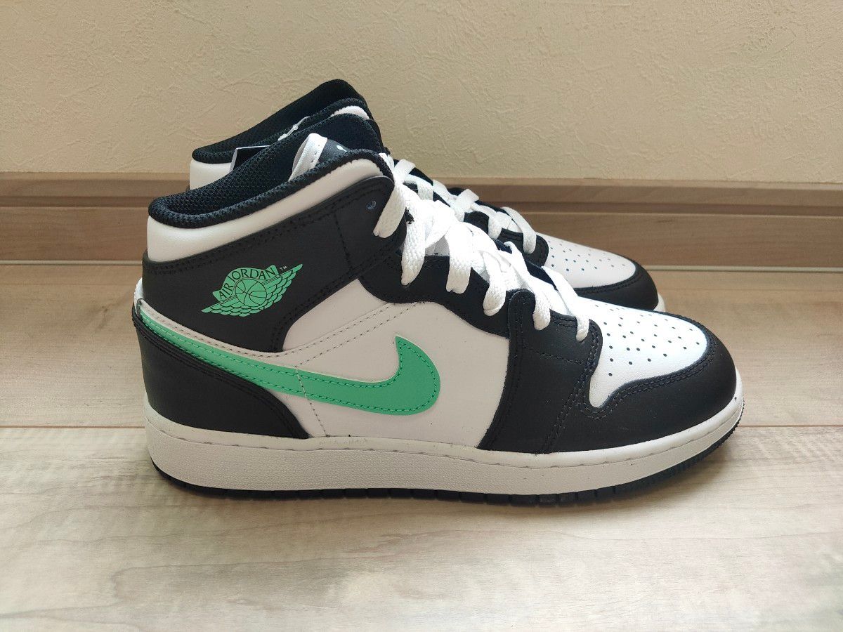 24 5cm NIKE AIR JORDAN 1 MID GS GREEN GROW ナイキ エア 24 5cm NIKE AIR JORDAN 1 MID GS GREEN GROW ナイキ エア