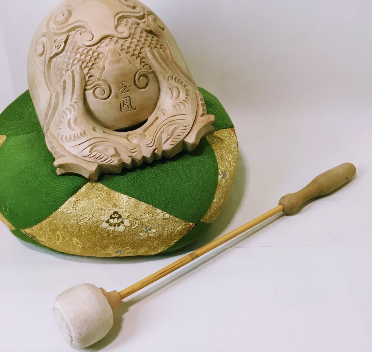 美品】玉鳳 木魚 本楠杢魚 座布団 撥 3点セット|Yahoo!フリマ 美品】玉鳳 木魚 本楠杢魚 座布団 撥 3点セット|Yahoo!フリマ