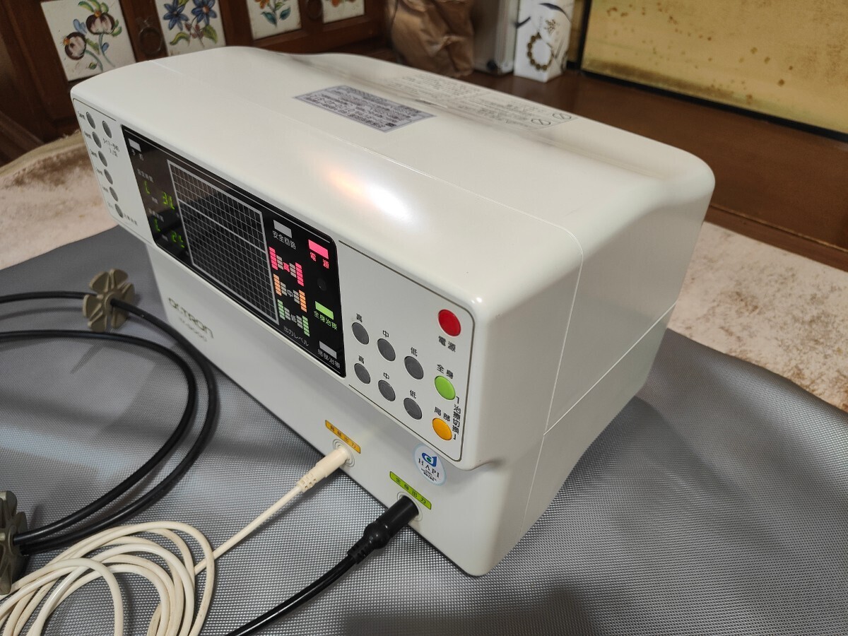 送料無料 電位治療器 ドクタートロン YK-9000 人気のホワイト 送料無料 電位治療器 ドクタートロン YK-9000 人気のホワイト