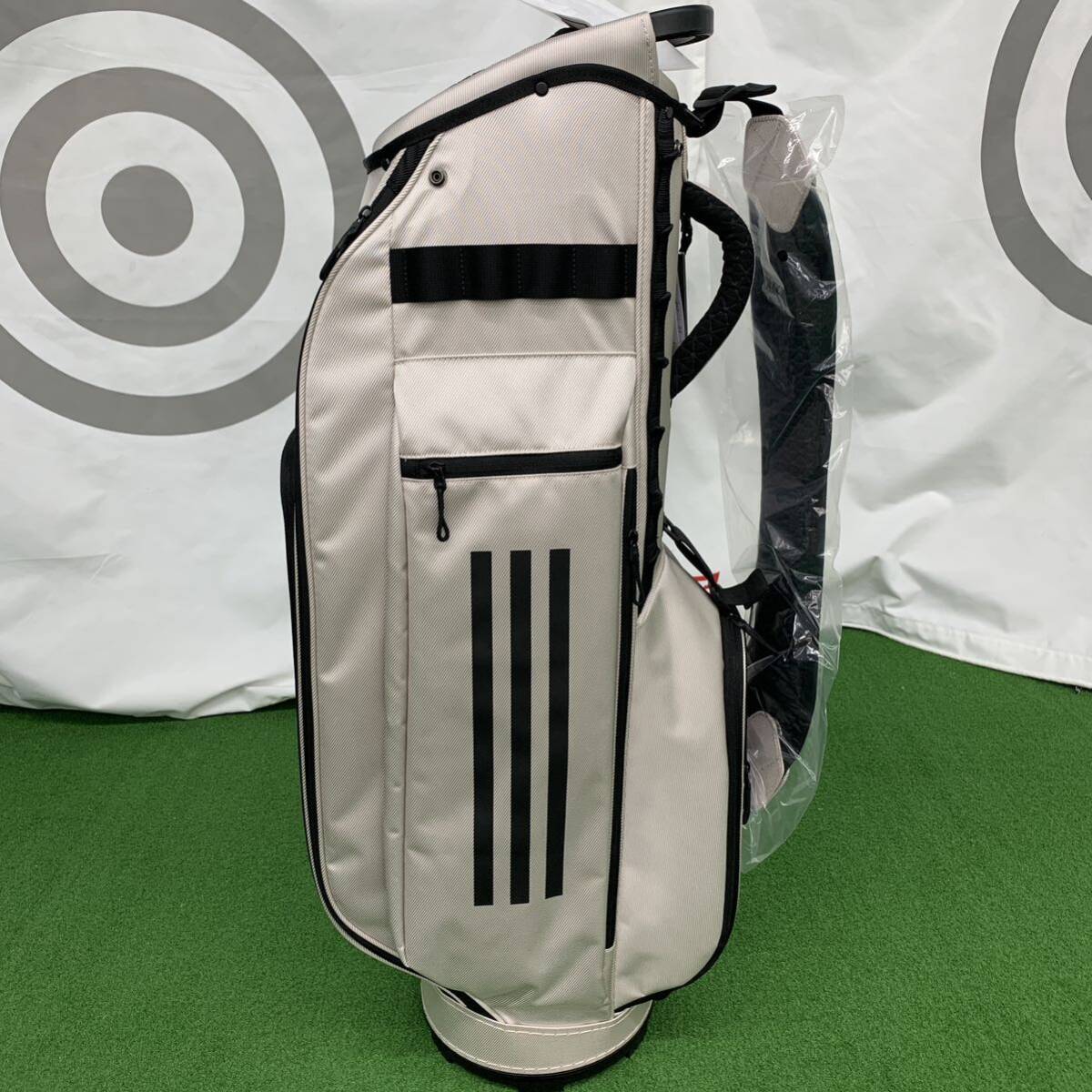 未使用 アディダス adidas 取っ手付 スポーティ・モデル 未使用 アディダス adidas 取っ手付 スポーティ・モデル