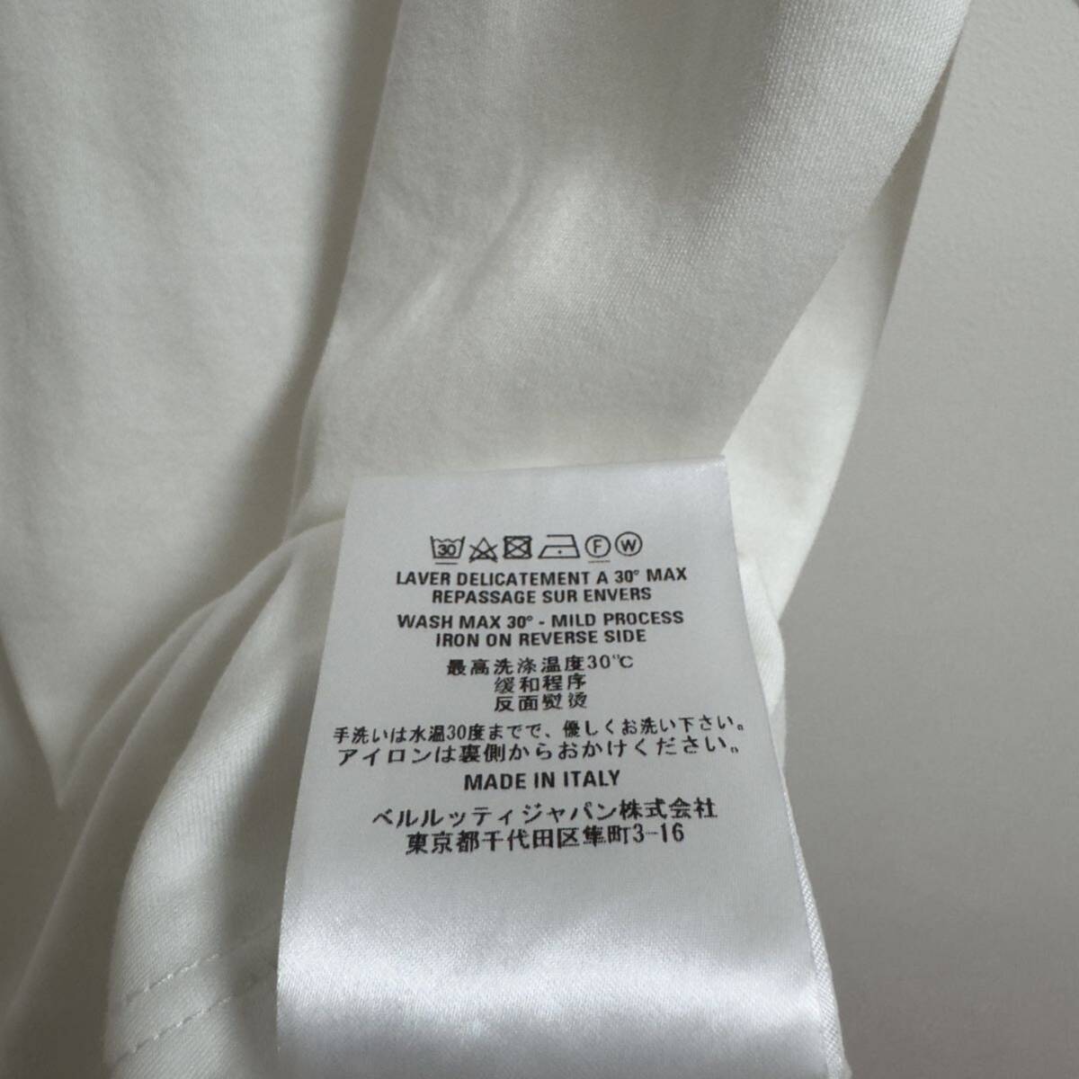 極美品 定価8万円 ベルルッティ タボル ロゴ刺繍 Tシャツ M 極美品 定価8万円 ベルルッティ タボル ロゴ刺繍 Tシャツ M