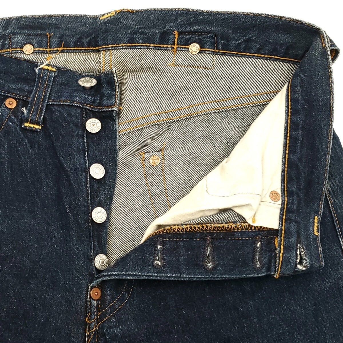珍品バレンシア製 W32 Levi's 201XX 555ビンテージ復刻ジーンズ 珍品バレンシア製 W32 Levi's 201XX 555ビンテージ復刻ジーンズ