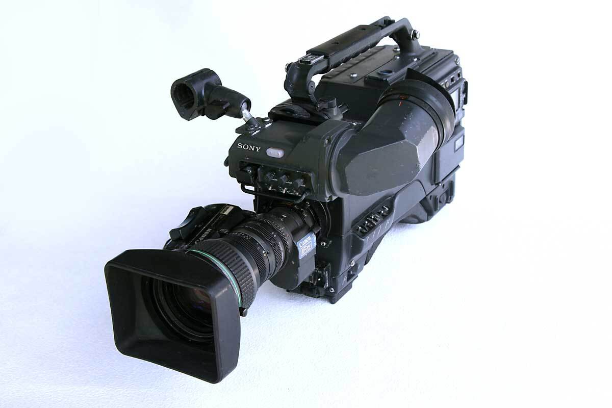 Yahoo!オークション - SONY BVW-400A 放送業務用ビデオカメラ Yahoo!オークション - SONY BVW-400A 放送業務用ビデオカメラ