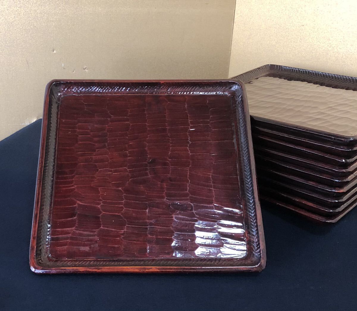 R》伝統工芸 讃岐彫 四方膳4客 讃岐膳 会席膳 盆 250701D5 ❗️割引 R》伝統工芸 讃岐彫 四方膳 四方盆 会席膳10客 刳抜 (240729H4