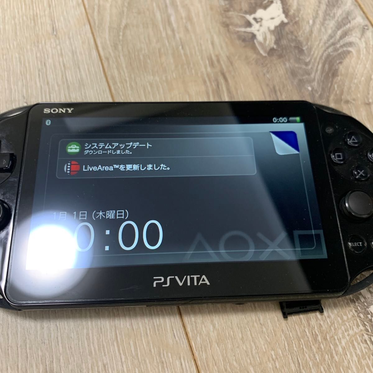 PlayStation Vita (PCH-2000シリーズ) Wi-Fiモデル ブラック PlayStation Vita (PCH-2000シリーズ) Wi-Fiモデル ブラック