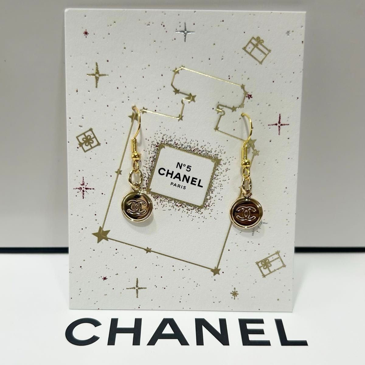 CHANEL】ノベルティ 2023ホリデー限定 CCロゴ コインチャーム CHANEL】ノベルティ 2023ホリデー限定 CCロゴ コインチャーム