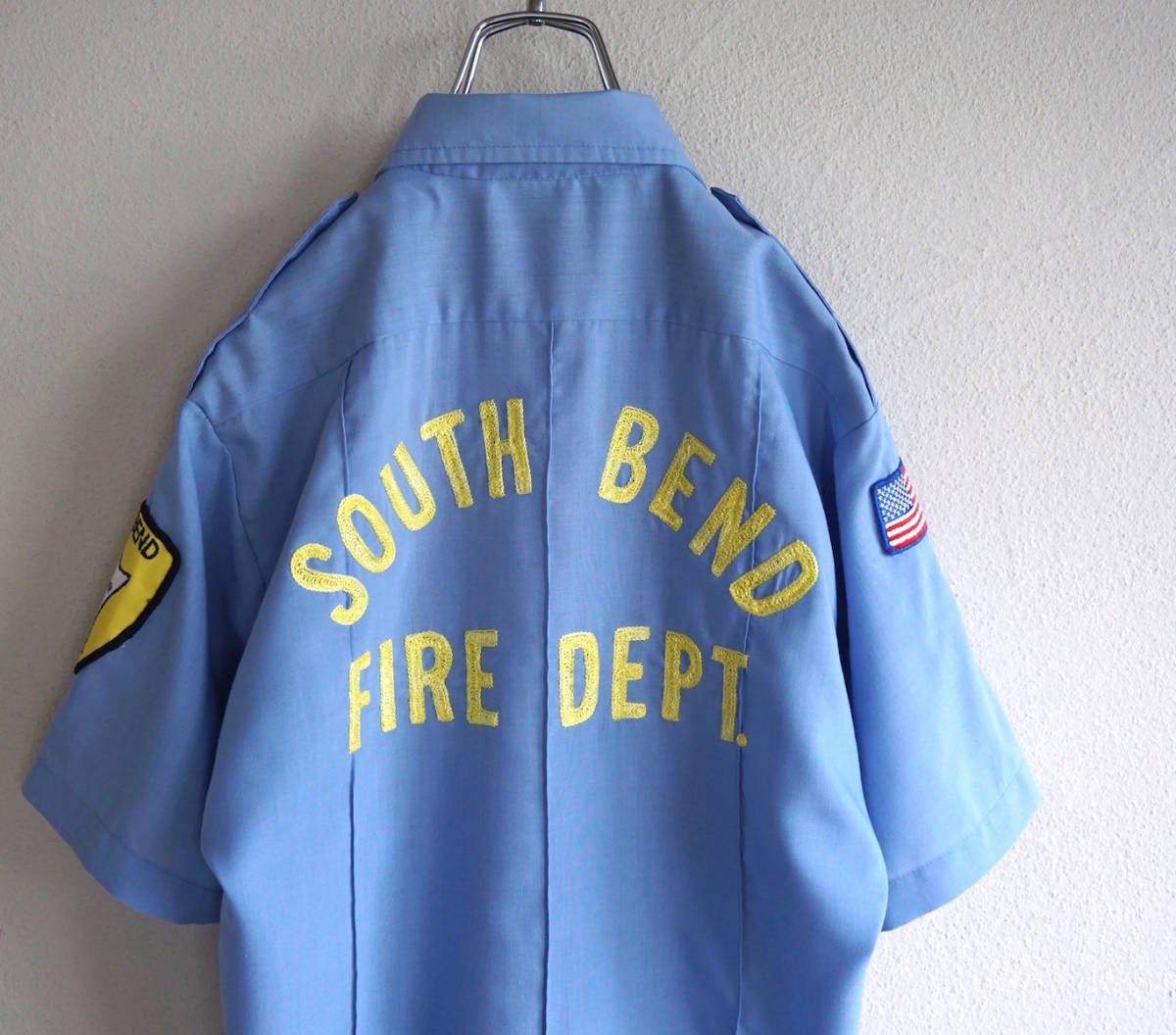 買得 SOUTH ヴィンテージ 1970s BEND 古着 アメリカ USA 消防士 ライトブルー S S/Sシャツ 星条旗ワッペン チェーンステッチ DEPT. FIRE Sサイズ