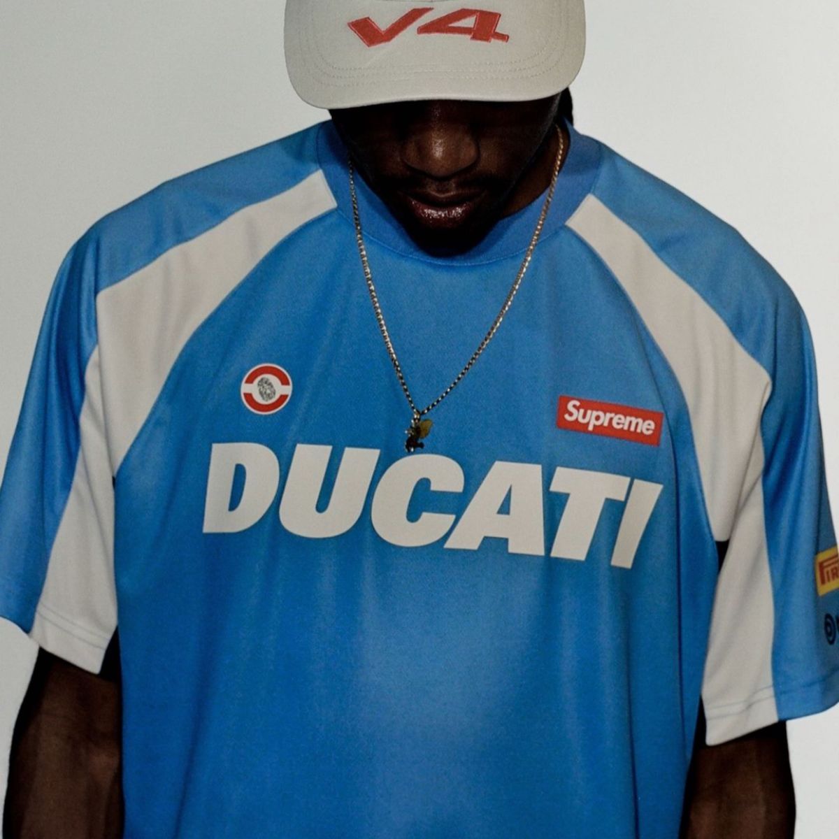 L 水色 Supreme Ducati Soccer Jersey Blue 24SS シュプリーム L 水色 Supreme Ducati Soccer Jersey Blue 24SS シュプリーム