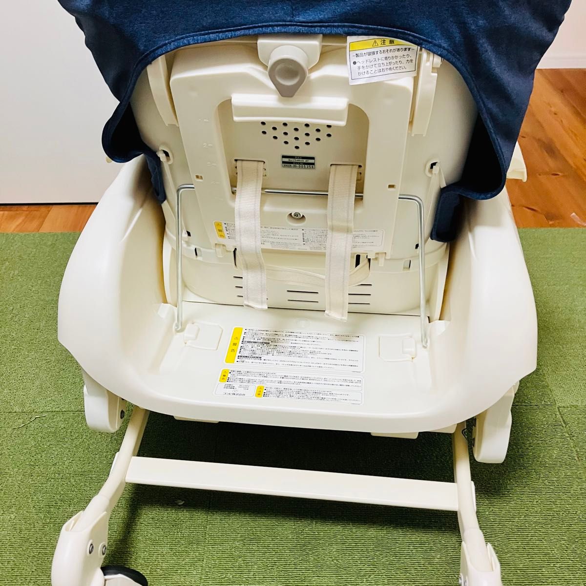 美品】 コンビ ネムリラ4キャス オートスイング 電動ハイ 美品】 コンビ ネムリラ4キャス オートスイング 電動ハイ