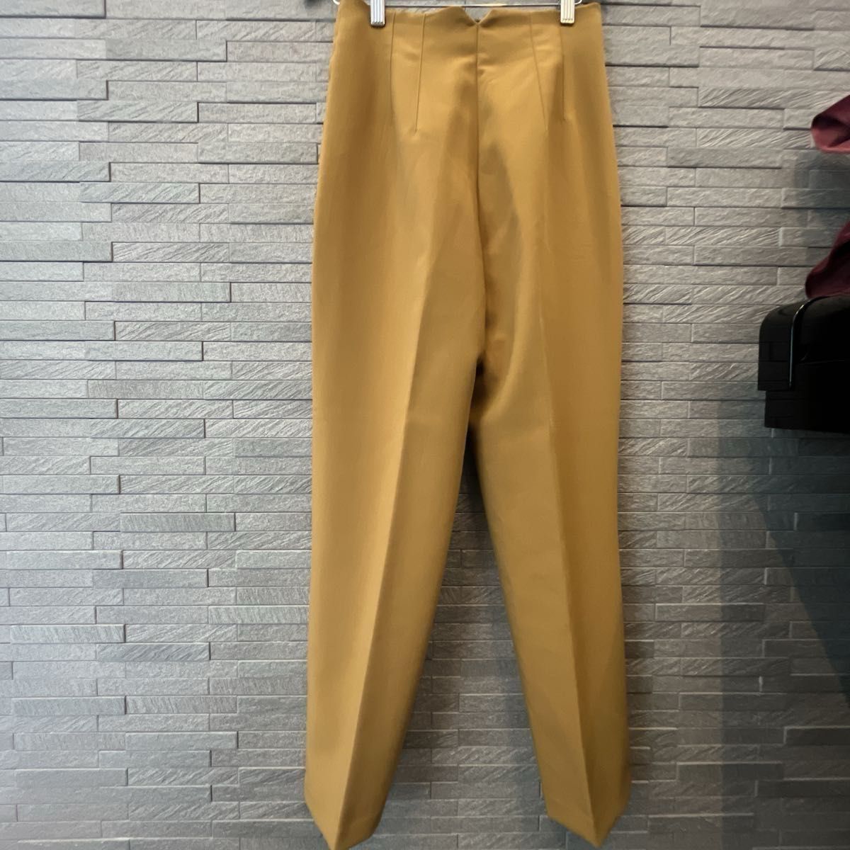 ザラ ZARA ハイライズ マスタード クロップドパンツ ボトムス ザラ ZARA ハイライズ マスタード クロップドパンツ ボトムス