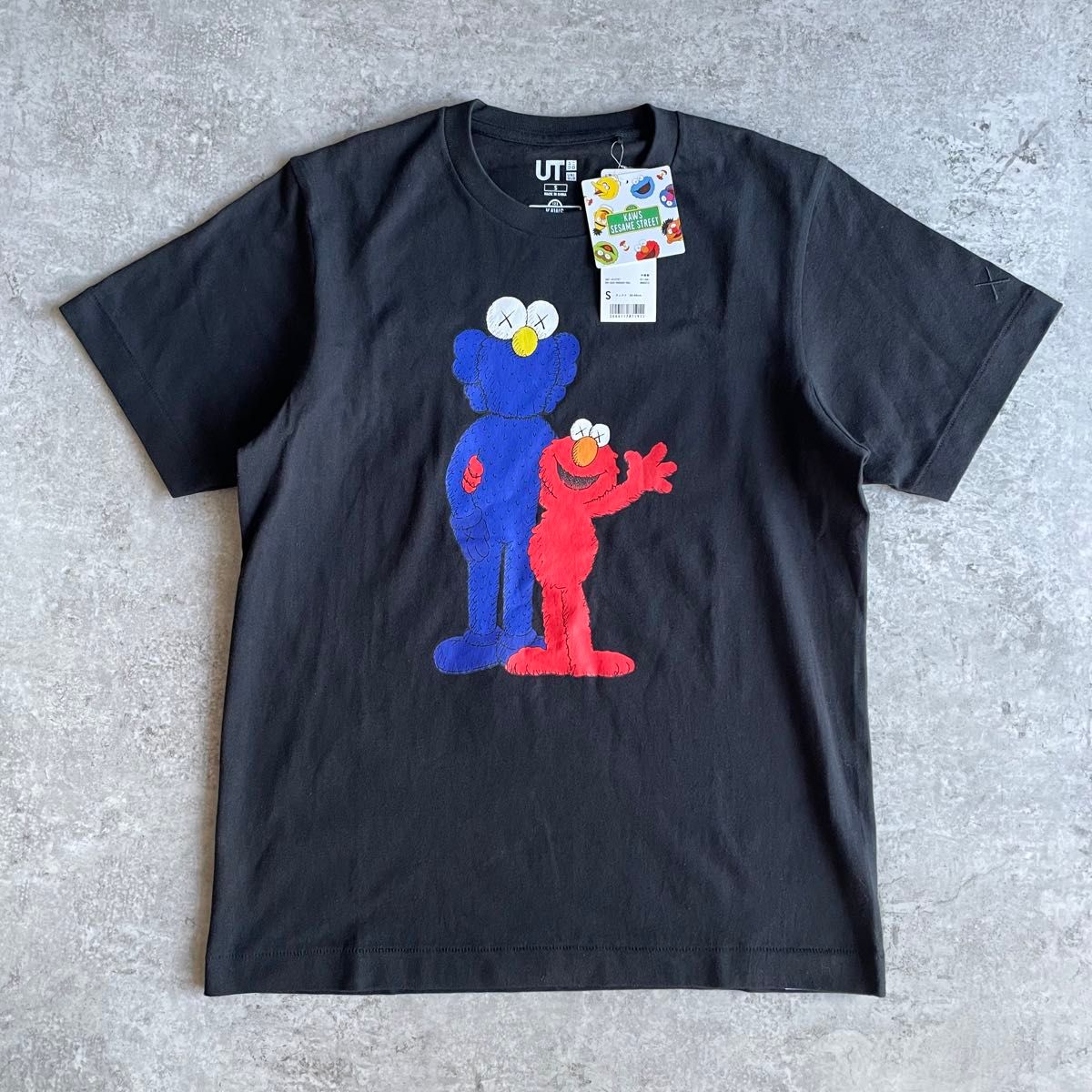 新品未使用 UNIQLO KAWS ユニクロ カウズ セサミストリート UT 新品未使用 UNIQLO KAWS ユニクロ カウズ セサミストリート UT