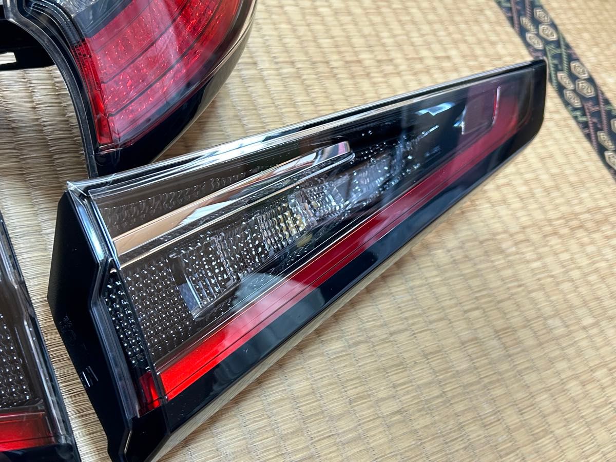 トヨタ カローラツーリング 前期 テールランプ 左右セット LED トヨタ カローラツーリング 前期 テールランプ 左右セット LED