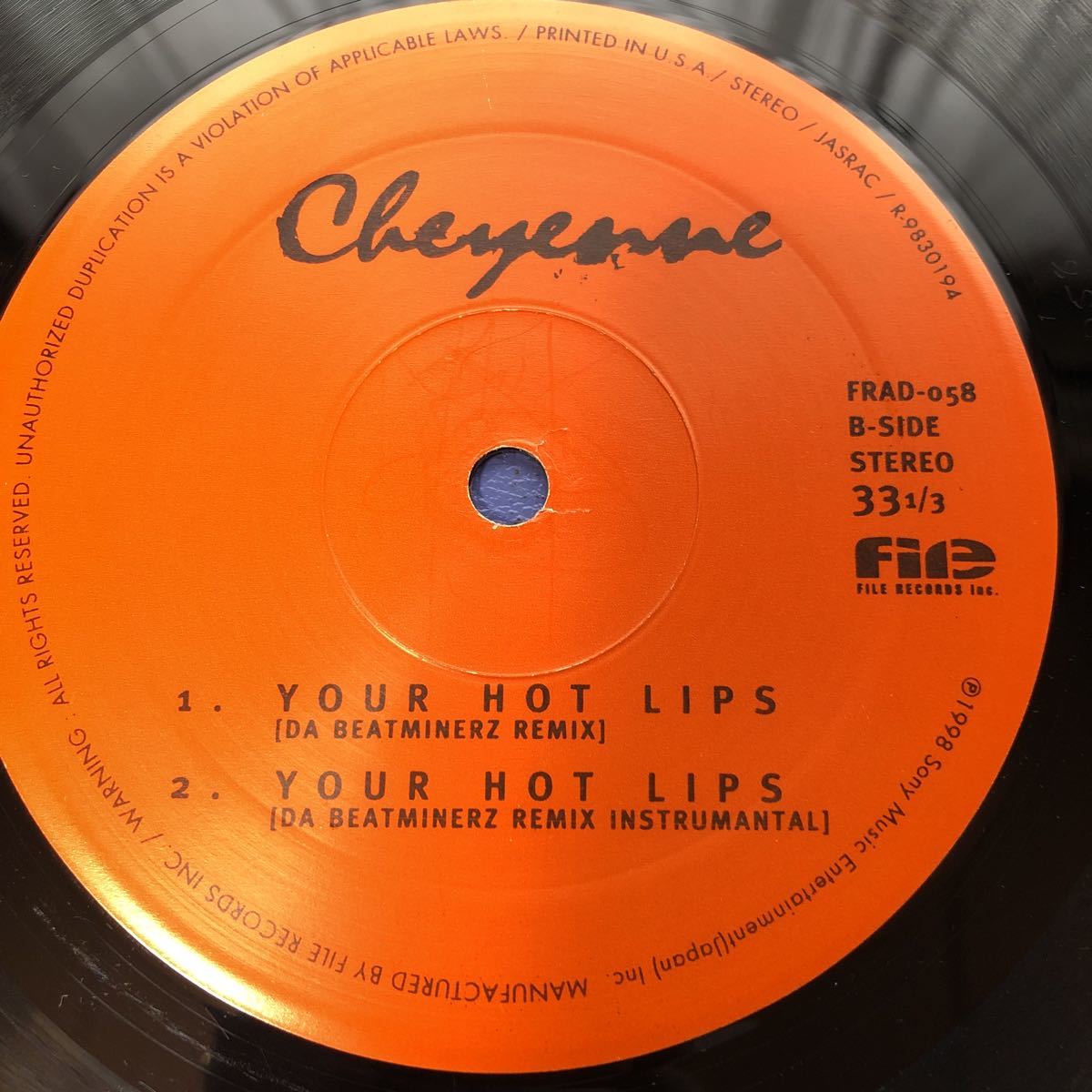 L 12インチ Cheyenne YOUR HOT LIPS レコード 5点以上落札で送料無料_画像3