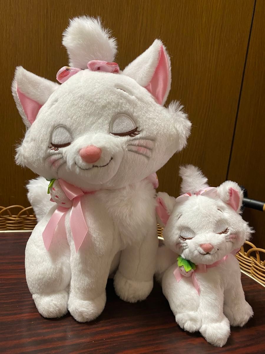 ディズニーストア マリーちゃん いちご 苺 ぬいぐるみとキー ディズニーストア マリーちゃん いちご 苺 ぬいぐるみとキー