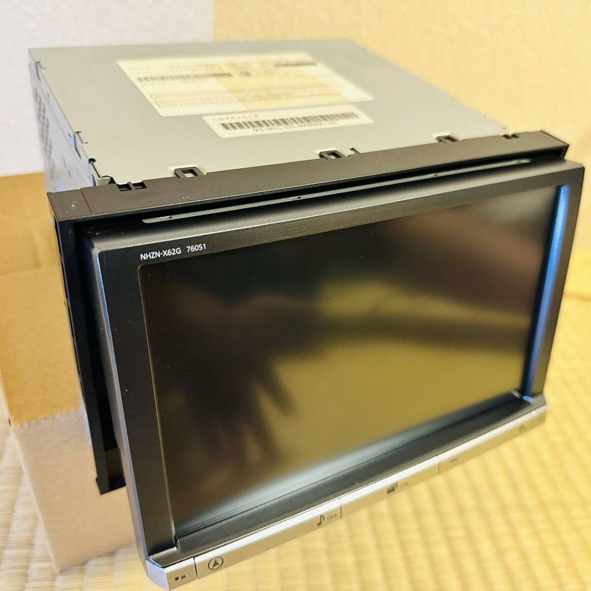 トヨタ純正ナビ 8インチ NHZN-X62G HDDナビゲーション 地デジ トヨタ純正ナビ 8インチ NHZN-X62G HDDナビゲーション 地デジ