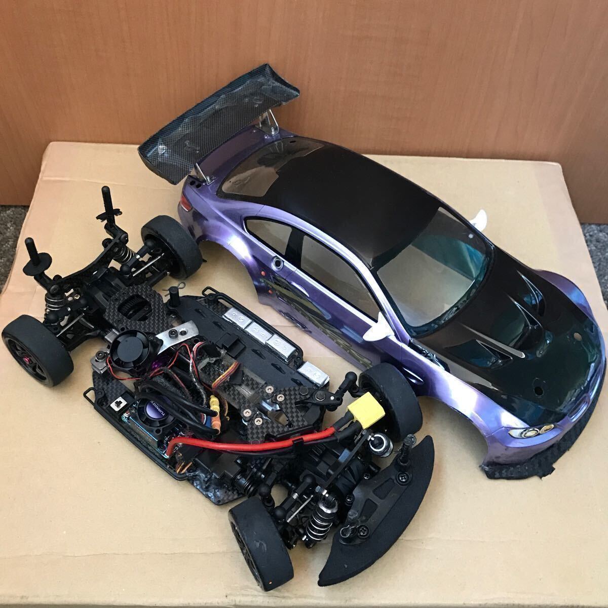 カリスマGT14 1/14スケール フルオプション ホビーラジコン カリスマGT14 1/14スケール フルオプション ホビーラジコン