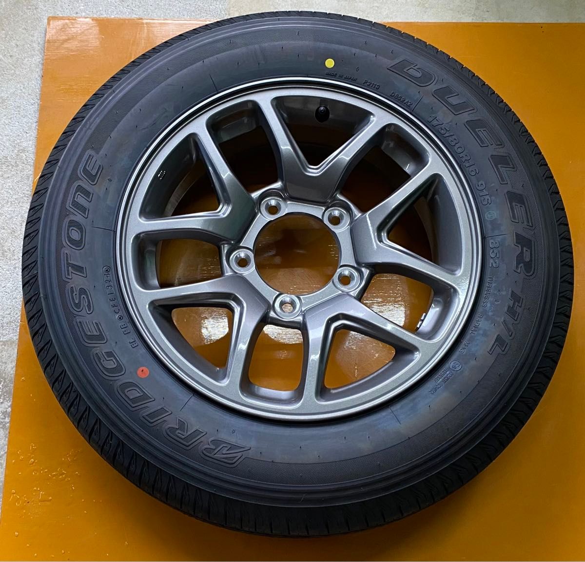 ジムニー 純正ホイールR16値下げしました。 - タイヤ、ホイール ジムニー 純正ホイールR16値下げしました。 - タイヤ、ホイール