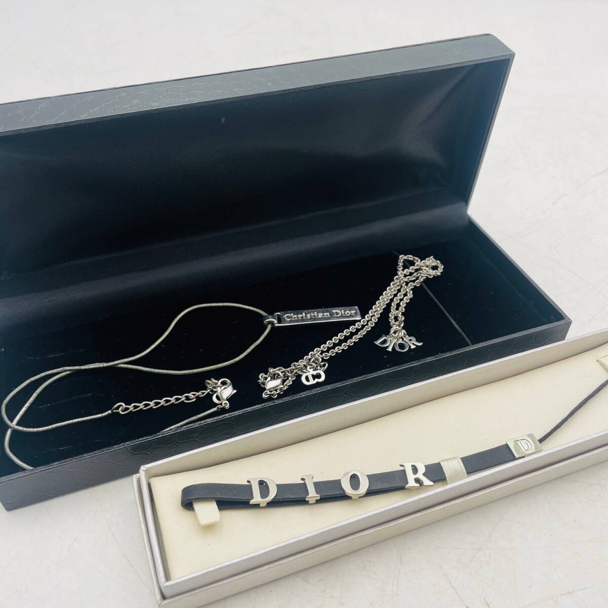 【送料無料です】Christian Dior クリスチャン ディオール　ネックレス　ストラップ　まとめ