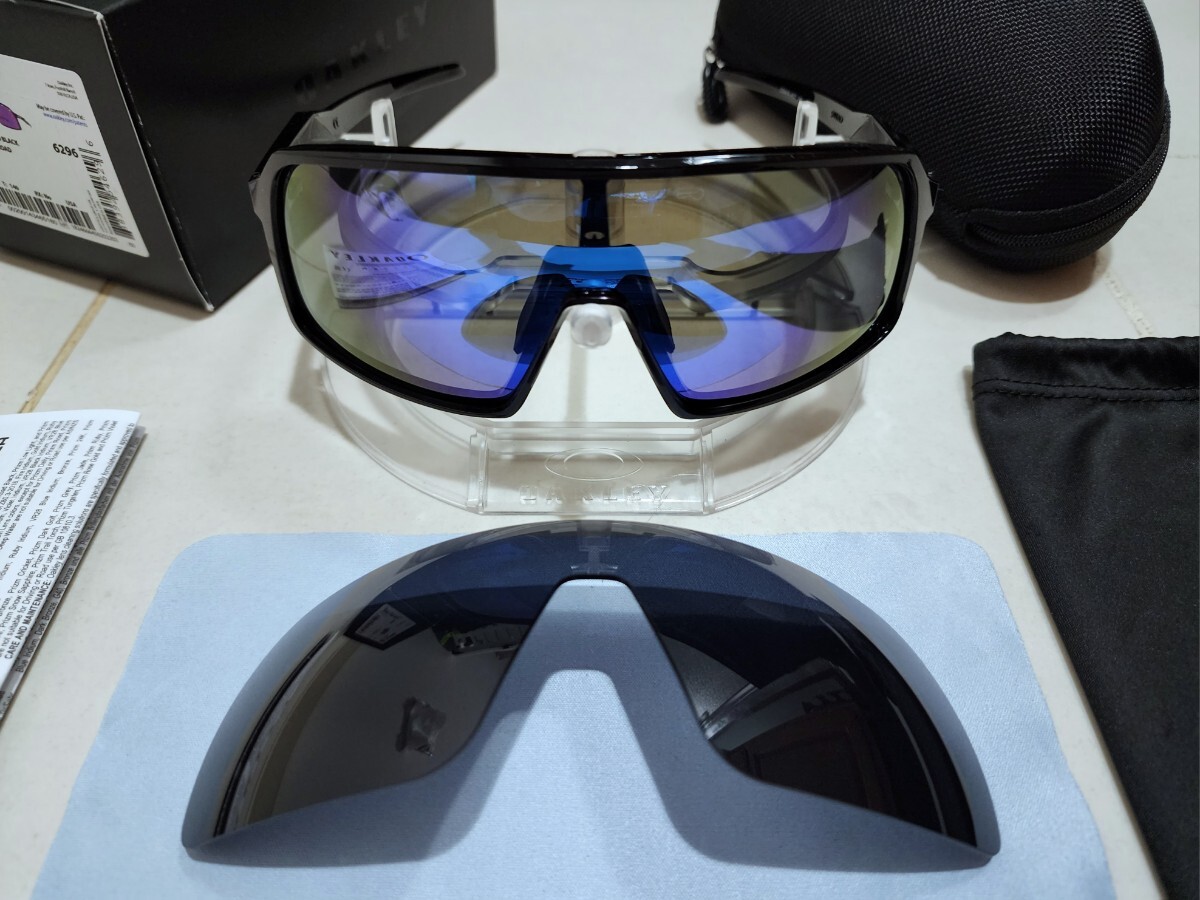 正規品 新品 偏光レンズ2枚付き OAKLEY SUTRO オークリー 正規品 新品 偏光レンズ2枚付き OAKLEY SUTRO オークリー