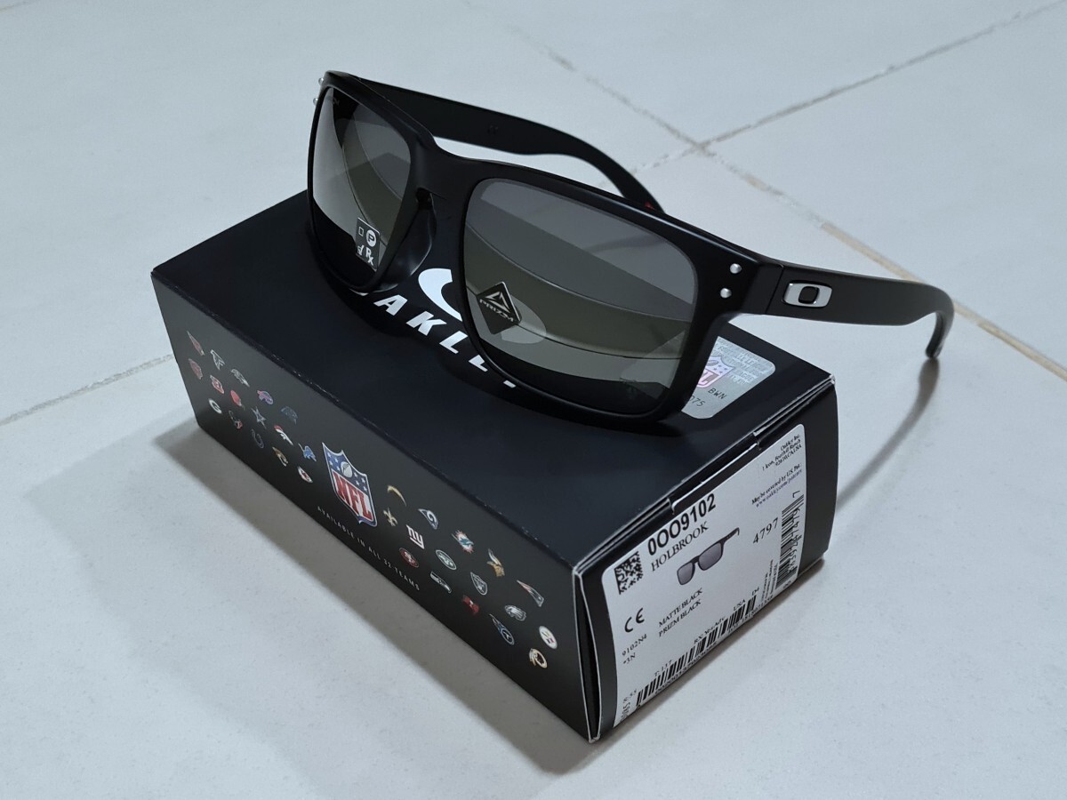 日本未発売 新品 偏光レンズ付き OAKLEY HOLBROOK オークリー 日本未発売 新品 偏光レンズ付き OAKLEY HOLBROOK オークリー