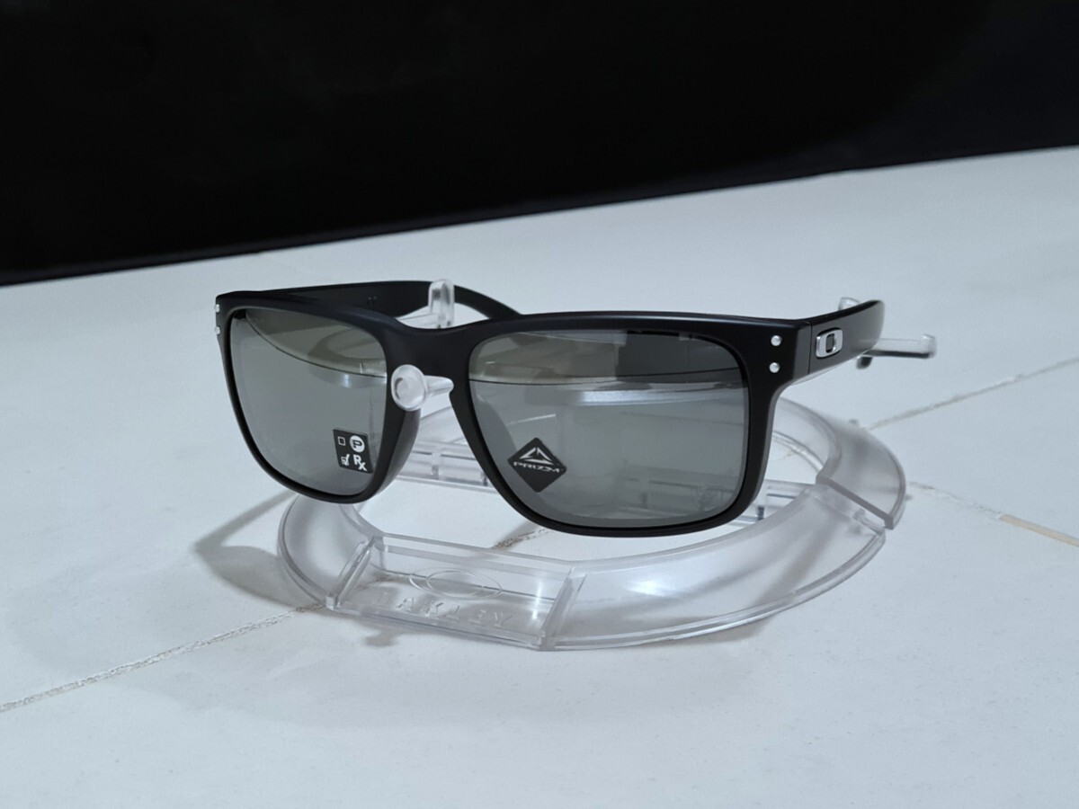 日本未発売 新品 偏光レンズ付き OAKLEY HOLBROOK オークリー 日本未発売 新品 偏光レンズ付き OAKLEY HOLBROOK オークリー