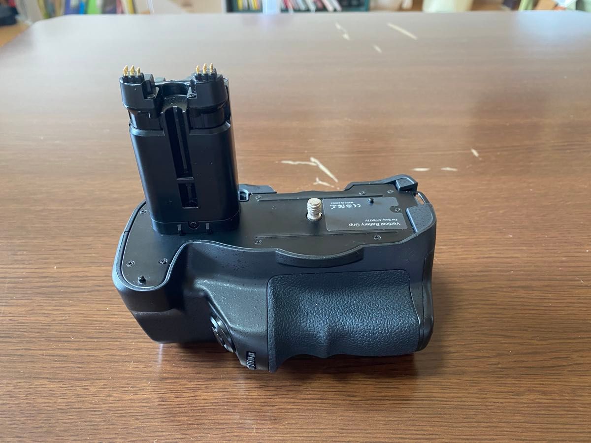 NEEWER製 SONY VG-C77AM 互換縦位置バッテリーグリップ 動作 NEEWER製 SONY VG-C77AM 互換縦位置バッテリーグリップ 動作