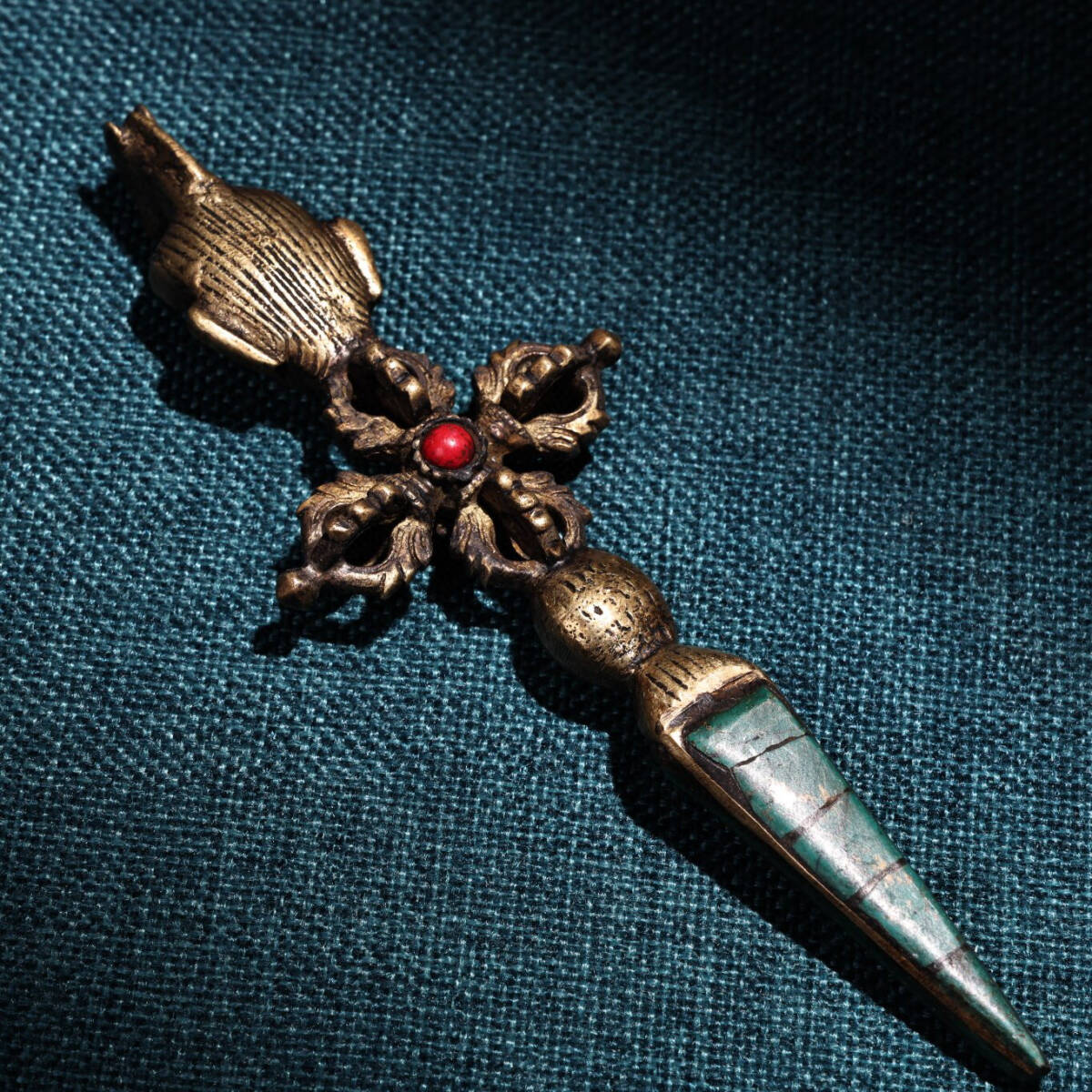 古寶奇蔵】銅製・寶石嵌・十字多杰・馬頭金剛降魔杵法器・置物 古寶奇蔵】銅製・寶石嵌・十字多杰・馬頭金剛降魔杵法器・置物