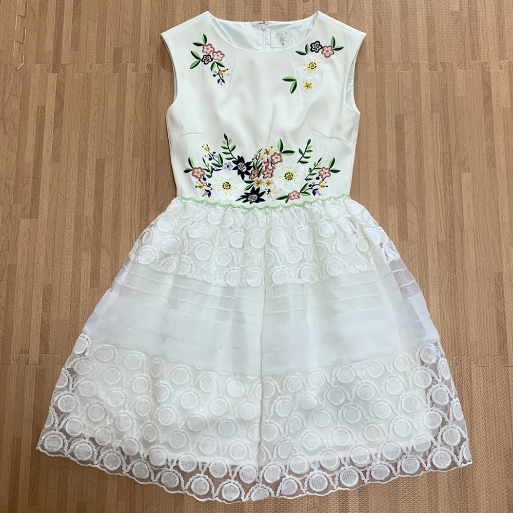  unused Chesty floral print flower embro Ida Lee auger nji- embroidery race One-piece 1 white Chesty