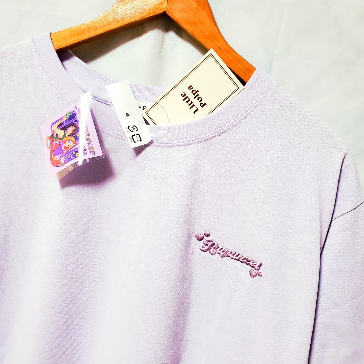 新品 ディズニー MANGAプリンセス Tシャツ 漫画 紫 マンガ 新品 ディズニー MANGAプリンセス Tシャツ 漫画 紫 マンガ